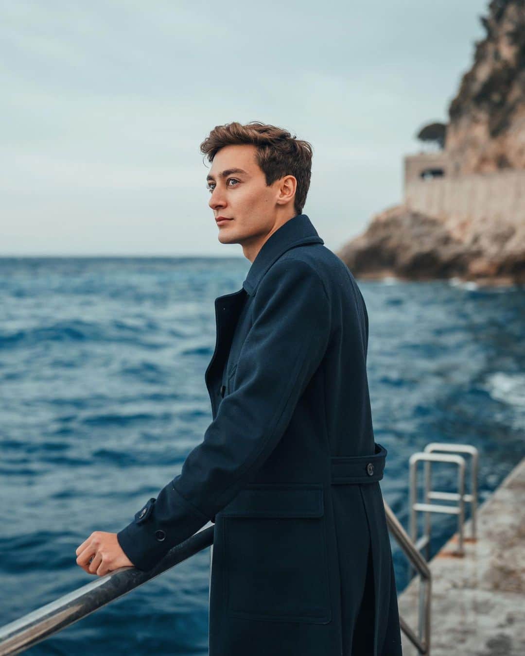 ジョージ・ラッセルのインスタグラム：「Really enjoyed putting this together with @squaremile for their next cover feature. Thanks for the chat!」