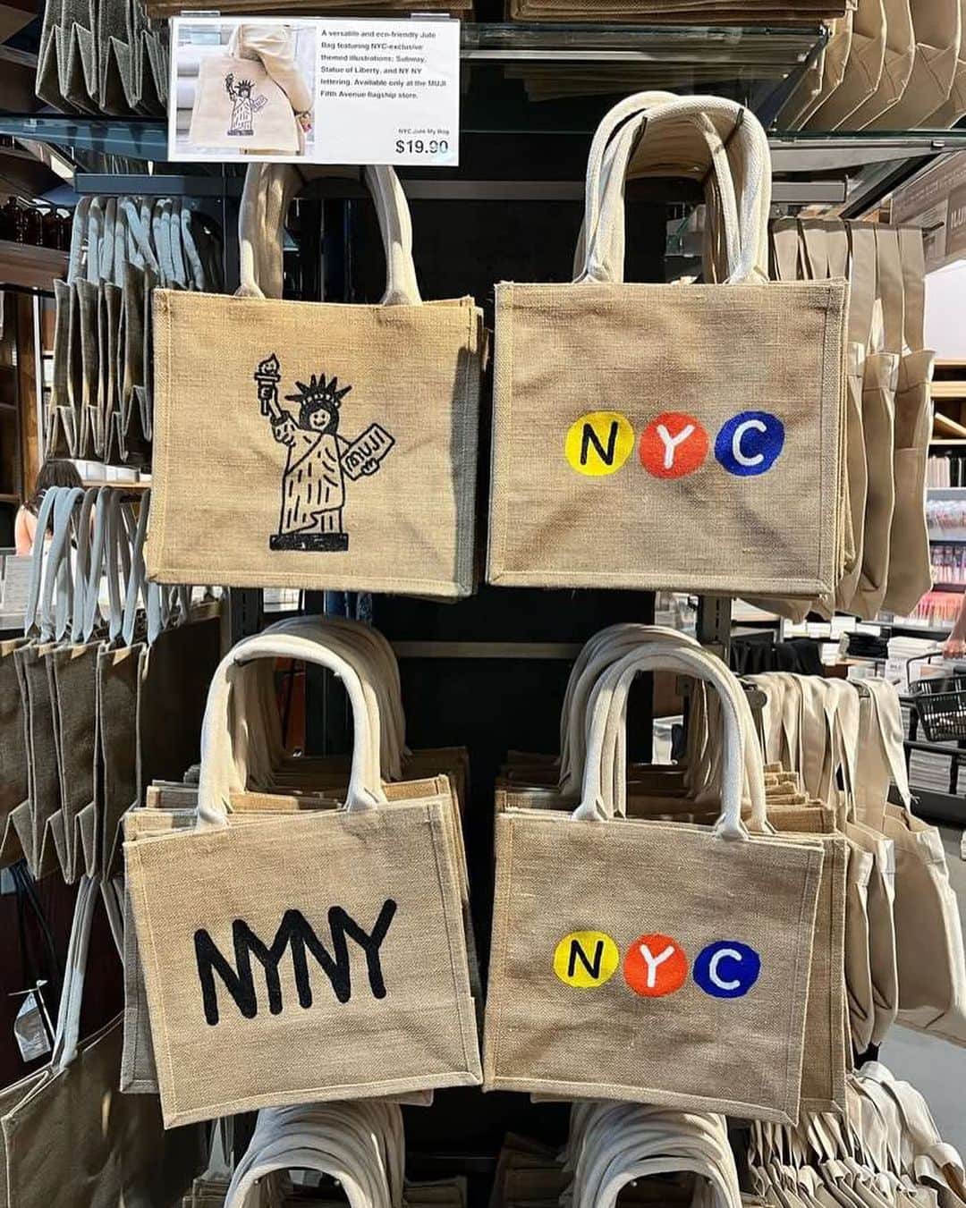 Jason G. Sturgillさんのインスタグラム写真 - (Jason G. SturgillInstagram)「So excited to share this project. MUJI asked me to create some illustrations for their NYC flagship store with a city theme to be applied to their jute tote bags. Available now, tell your NYC friends to go pick one up! :)  Which design is your fave?  Thanks to @subinie94 for the store pics! . . . . . . . . . . #muji #nyc #illustration」4月15日 2時38分 - jgspdx