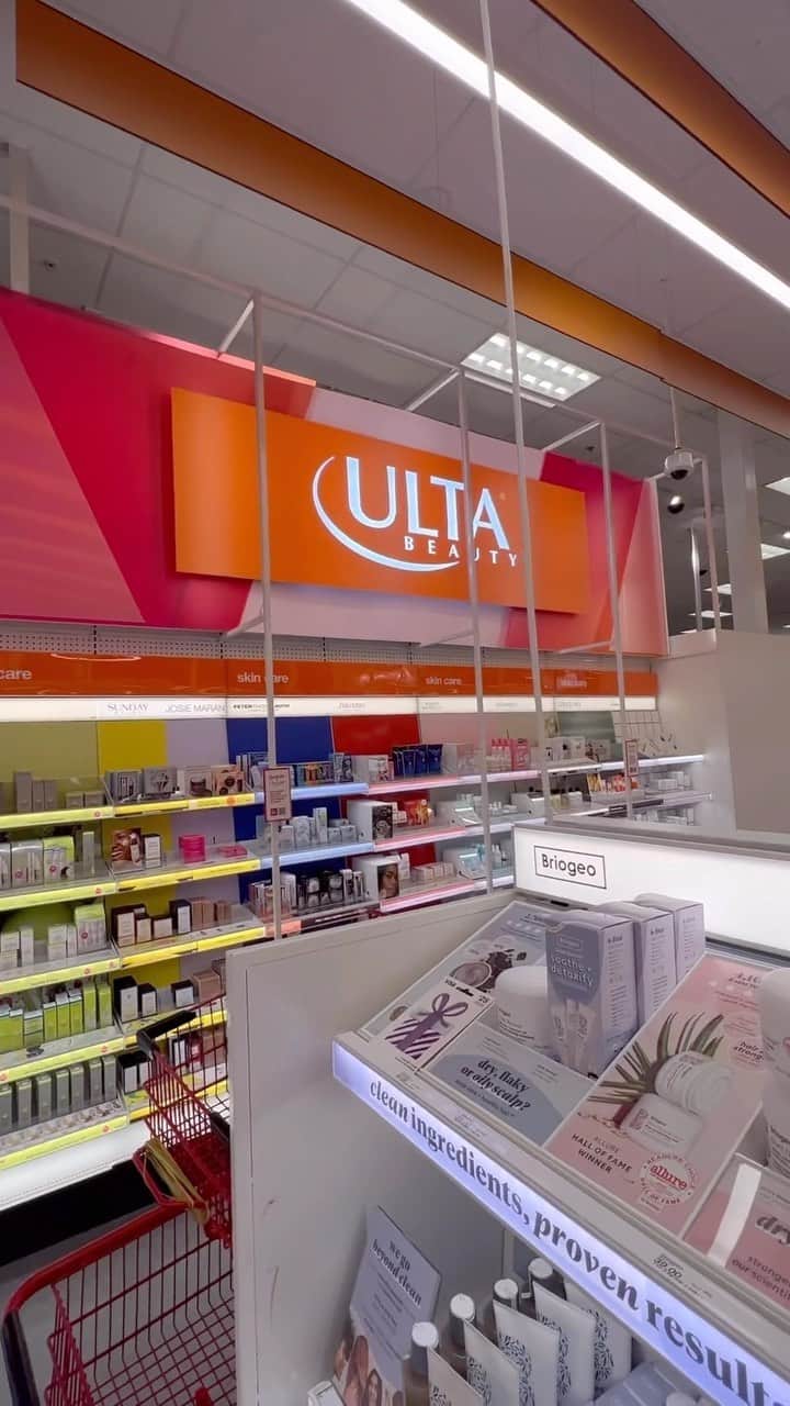 Target Styleのインスタグラム：「The latest drops in #UltaBeautyatTarget! ✨ What are you most excited for? ⤵️ @beautymavenraven」