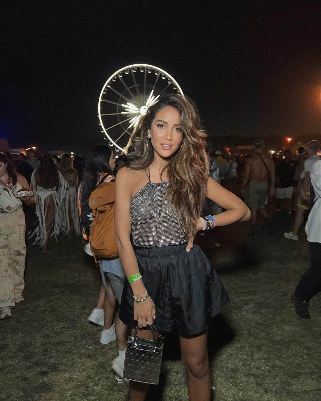 Tamara Kalinicさんのインスタグラム写真 - (Tamara KalinicInstagram)「I never skipped a #coachella since 2016 but this year we are doing some things a little bit different. So here is a throwback to some amazing times with my friends and loved ones - and you  soon find out what we are doing instead ✨ to everyone who is going - have fun and stay safe ❤️」4月15日 3時29分 - tamara