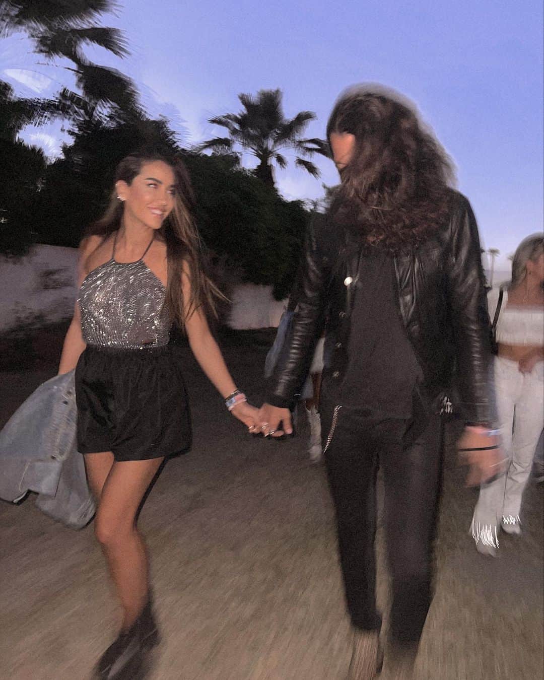Tamara Kalinicのインスタグラム：「I never skipped a #coachella since 2016 but this year we are doing some things a little bit different. So here is a throwback to some amazing times with my friends and loved ones - and you  soon find out what we are doing instead ✨ to everyone who is going - have fun and stay safe ❤️」