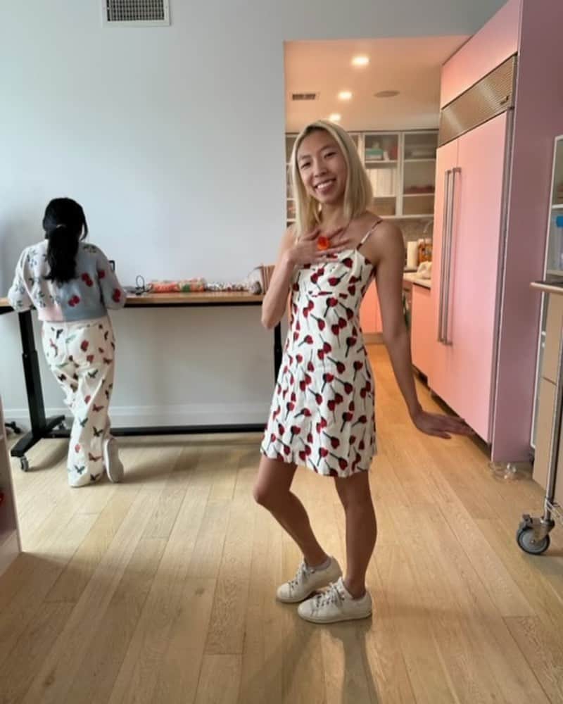 レイチェル アントノフのインスタグラム：「More team picks for your perusing pleasure!」