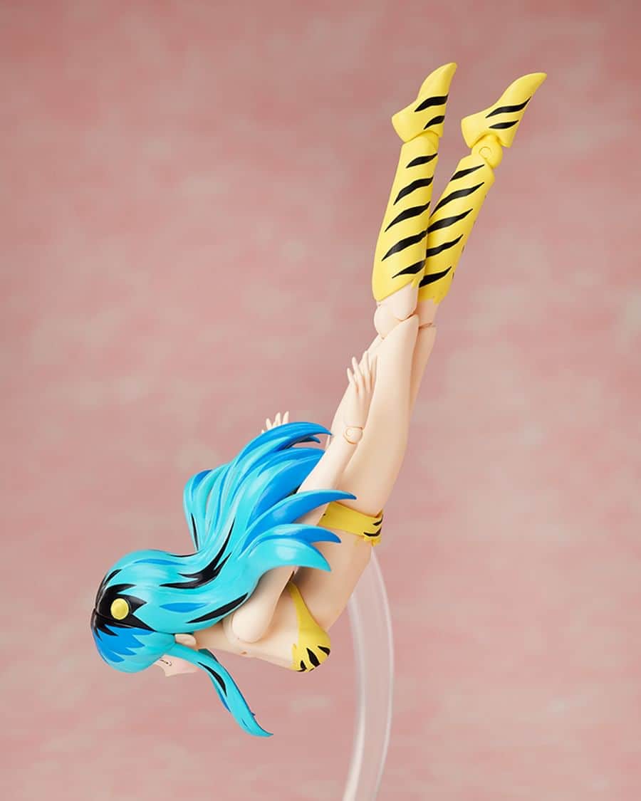 Tokyo Otaku Modeさんのインスタグラム写真 - (Tokyo Otaku ModeInstagram)「Take advantage of this Lum and Ten combo's amazingly flexible posing potential! ✨  🛒 Check the link in our bio for this and more!   Product Name: BUZZmod Urusei Yatsura Lum & Ten 1/12 Scale Action Figure Series: Urusei Yatsura Product Line: BUZZmod Manufacturer: Aniplex Sculptors: Kyo Nagashio (GB2), Carve Models Specifications: Painted, articulated, 1/12 scale figure Height (approx.): 145 mm | 5.7" Materials: PVC, ABS, POM Also Includes: ・4 face parts ・Hand parts (4 left, 4 right) ・2 electric shock effects ・Replacement foot ・Replacement front and back hair parts ・Stand with joint included  #buzzmod #aniplex #uruseiyatsura #lum #ten #tokyootakumode #animefigure #figurecollection #anime #manga #toycollector #animemerch」4月15日 4時00分 - tokyootakumode