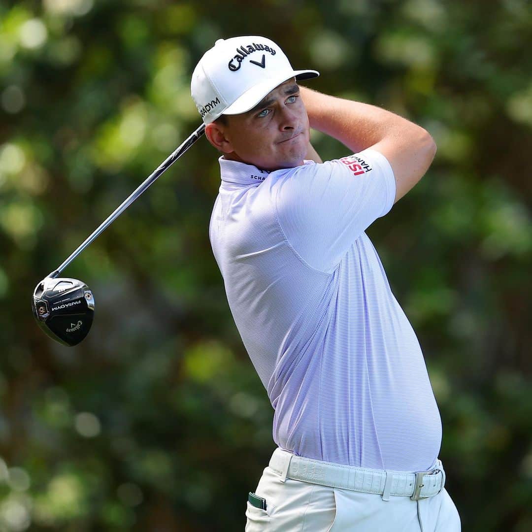 クリスティアン・ベゾイデンハウトのインスタグラム：「Weekend golf here @rbcheritage ⛳️.」