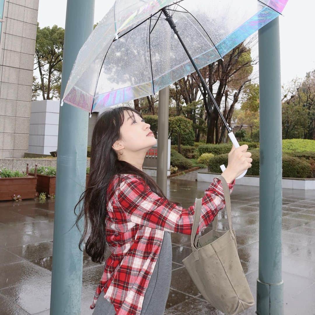 前野えまさんのインスタグラム写真 - (前野えまInstagram)「rainy day☔️ ・ ・ #goodmorning  #rainyday  #rainphotography  #girlportrait #actress #actor #girl #photography #portrait #japanesegirl #portraitphotography #daily_phot_jpn #japan_daytime_view」4月15日 6時55分 - maeno_ema
