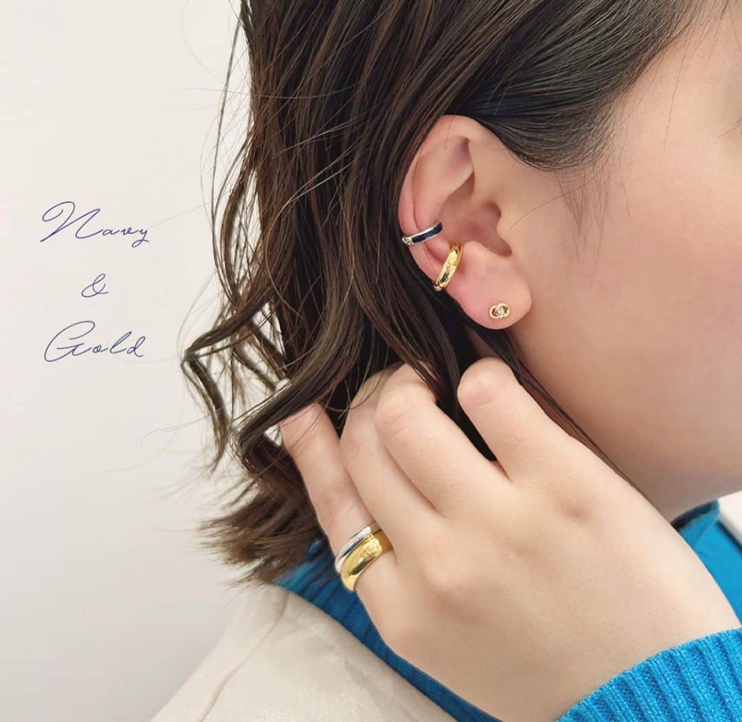 STAR JEWELRY Girlさんのインスタグラム写真 - (STAR JEWELRY GirlInstagram)「ビビットカラーで明るいムードを表現した“JEWEL ENAMEL”。 鮮やかで心躍るようなカラーバリエーションが元気を与えてくれるラインナップ。 重ね着けで自分らしさを表現するのがおすすめです♪  #jewelenamdl #ジュエルエナメル #エナメル  #エナメルジュエリー #clipearring #earcuff #イヤーカフ #pierce #ピアス #earring #イヤリング #gold #ゴールド #silver #シルバー #jewelry #ジュエリー #スタージュエリーガール #STARJEWELRYGIRL」4月15日 8時03分 - star_jewelry_girl