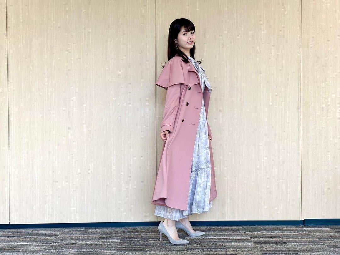 フジテレビ「めざましテレビ」さんのインスタグラム写真 - (フジテレビ「めざましテレビ」Instagram)「． ファッション雑誌CanCamとコラボした お天気コーナー「きょう何着て行く？」 谷尻萌の毎日のコーデを紹介♪  ４月１４日（金）  【今日のコーデ】　　 ・コート[ベルト付き]→ @willselection_official ２万１８９０円 ・ボウタイ付きワンピース→ @apuweiser_official ２万５３００円 ・靴→ @kanematsu_official ２万５３００円  ・イヤリング→ @mimi33_official ３５２０円   【コーデのポイント】 繊細なフラワープリントのワンピースがエレガント☺️👏大きめのリボン🎀も品のよさをさらに盛り上げます♡❣️ピンクのトレンチコートとのワン・ツーコーデで、とことんかわいく着こなせば自分も周りもキュンとときめくおしゃれに😙💕    #めざましテレビ #きょう何着て行く？ #谷尻萌 #今日のコーデ #コーデ #CanCam #今日のファッション#ootd #きょう何着て行く？は月〜金朝6時22分ごろ放送📺  #もえちゃん #きれいめコーデ #きれいめカジュアル #大人コーデ #春コーデ #オフィスカジュアル #上品コーデ #アナウンサー衣装」4月15日 8時40分 - mezamashi.tv