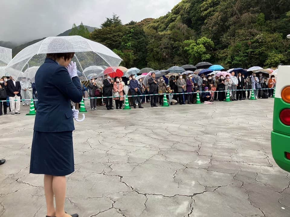 菅義偉さんのインスタグラム写真 - (菅義偉Instagram)「下関で応援演説を行いました。  下関市、長門市にお住まいの皆様には、安倍元総理の意思を受け継いだ  吉田しんじ（s.yoshida706）  に力強いご支援をお願い申し上げます。  #衆議院補選　#山口4区　#吉田真次」4月15日 9時06分 - suga.yoshihide