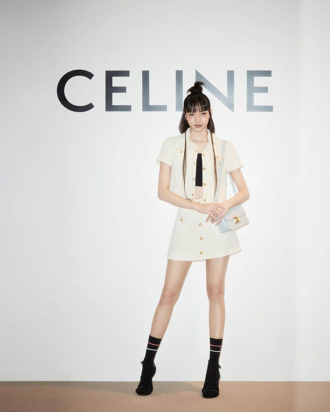 リサさんのインスタグラム写真 - (リサInstagram)「#CELINEBYHEDISLIMANE #celinekorea」4月15日 9時23分 - lalalalisa_m