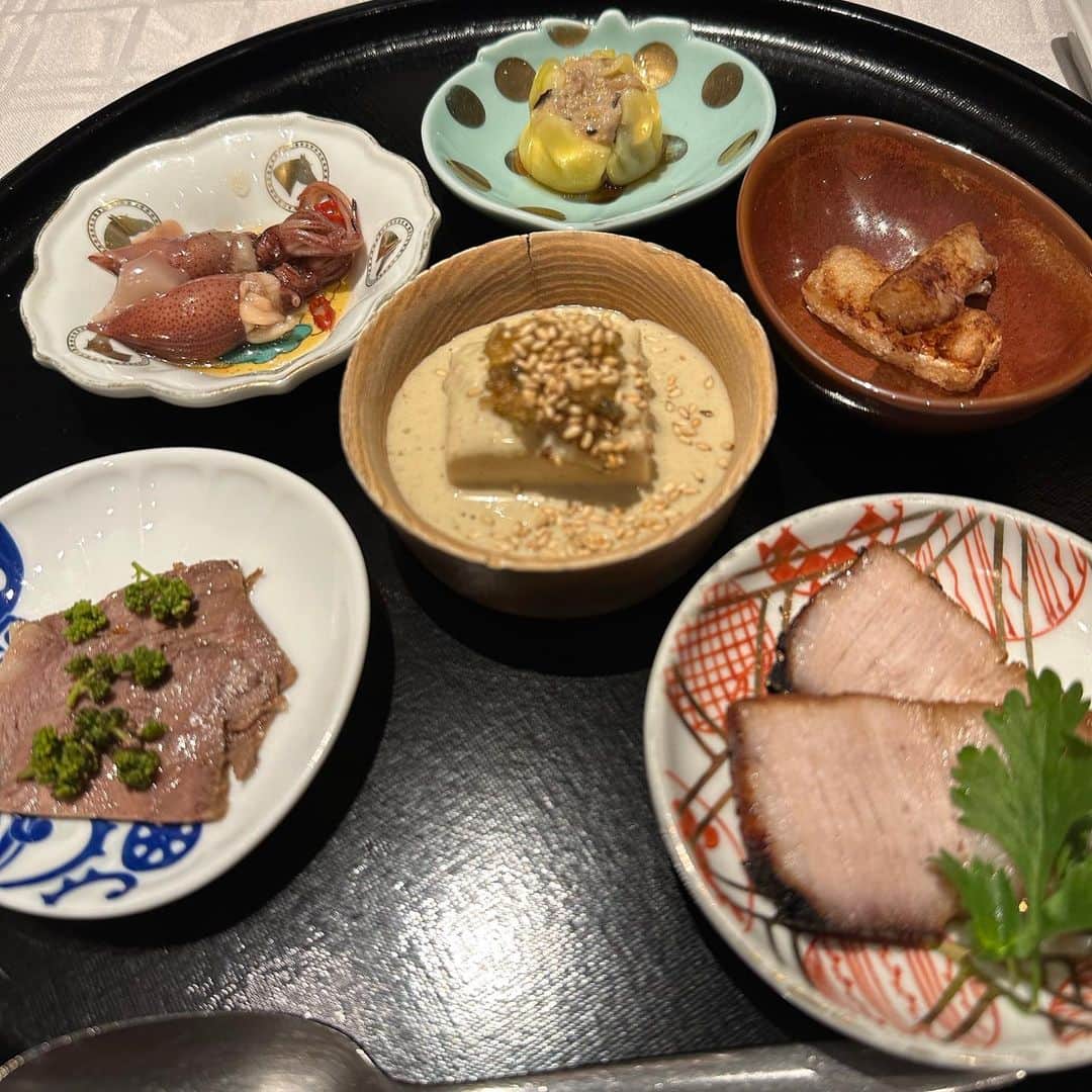 井上公造さんのインスタグラム写真 - (井上公造Instagram)「東京で食べる中華で1番好きな店。スタイリッシュで枠にとらわれない、この店ならではの中華。一緒に行った友人も、美味しいを連発していました😋  #恵比寿グルメ  #中華料理  #ミシュラン  #予約困難店」4月15日 9時53分 - inouekozo39