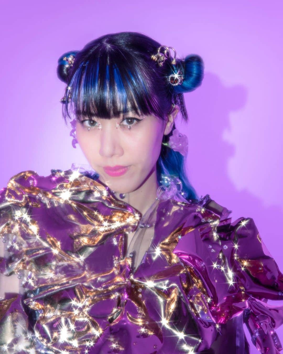 草野絵美のインスタグラム：「Another cut✨✨✨ 📸 @arisak_official  💄 @matsuno71」