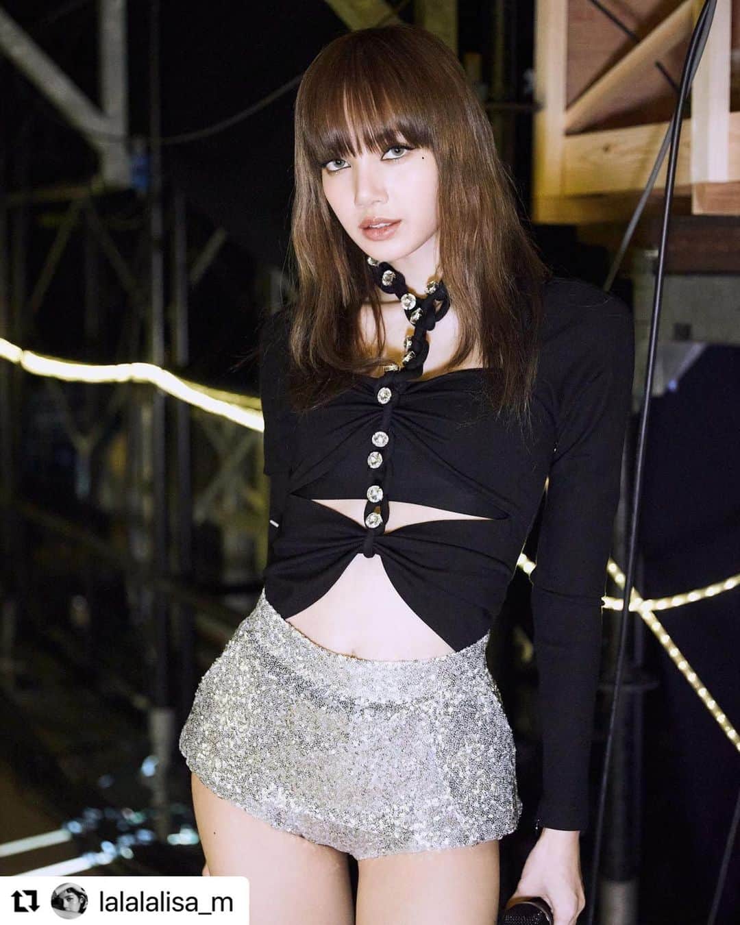 のインスタグラム：「Remover/Special care breach/ bondcolor/original treatment ✂️✨  @lalalalisa_m  Thank you for letting me🙏🏻 by TEAM L.O.G  @log_omotesando  @log_kenjikarasawa  @log_ryotakahashi  @log_ryunosuke630」