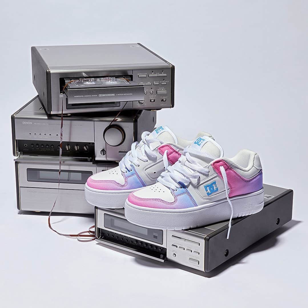 DC Shoes Japanのインスタグラム：「Elevate Your Look 👀 with the DC Manteca Platform.  Available now online. Link in bio 👈 @dc_womens @boardriders_japan」