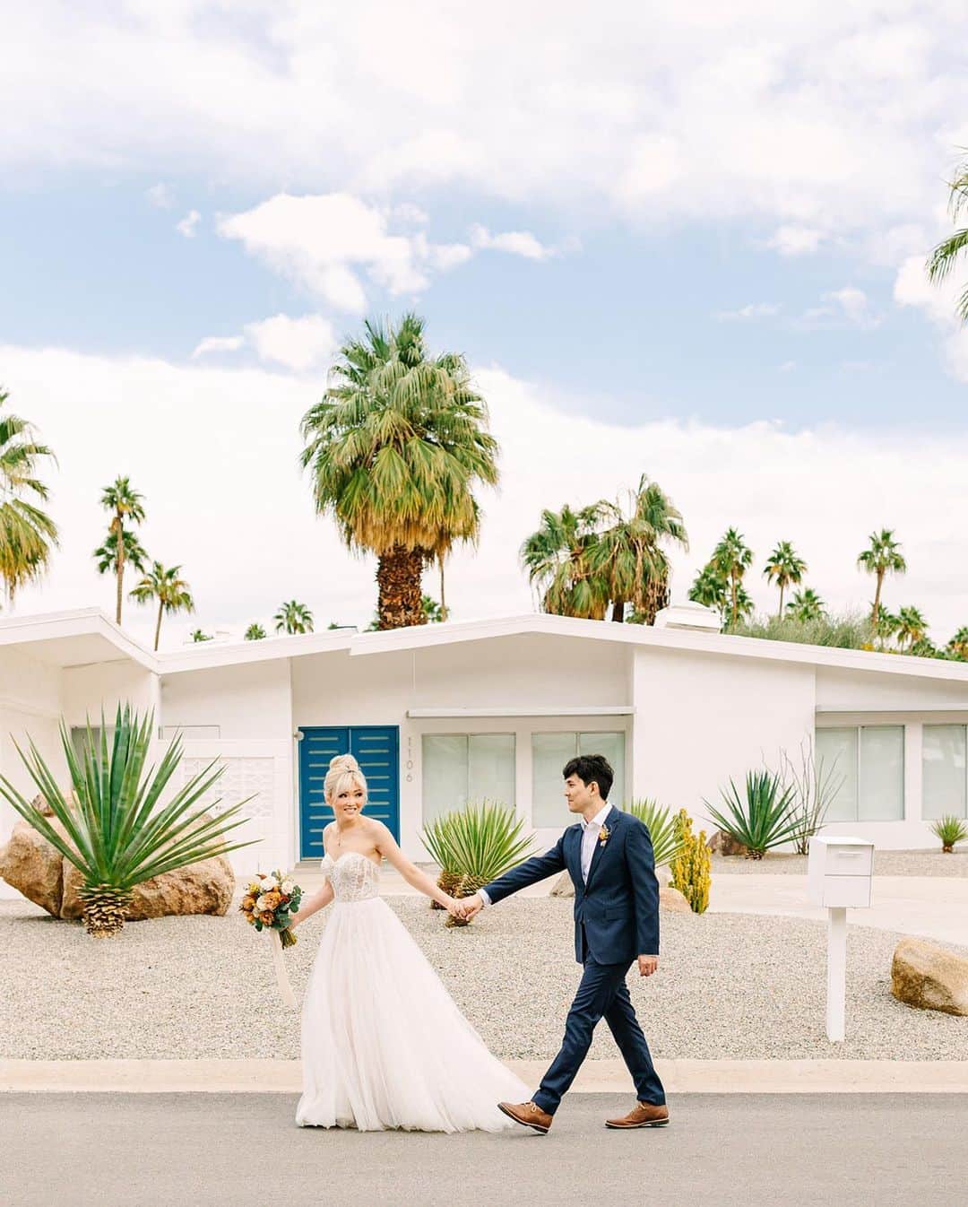 のインスタグラム：「We just got the rest of our elopement photos and wanted to share some with you all! @marycostaphoto is incredibly talented and we are so thankful she was able to capture our special day. 💛  She was able to make two VERY camera-shy people feel more comfortable, and she just went above and beyond to get some amazing shots for us.   My hair and makeup was done by Tina at @luonglastingteam – you may not be able to tell by the photos (thanks to Mary’s superb editing skills), but it was freezing, raining, and WINDY AF. But Tina worked her magic and my hair & makeup stayed put ALL day long. 🤯  Thank you again to @shindigchic who surprised us with the stunning bouquet and boutonnière. 💐  And thank you to my girls Chelsea, Erika and Candace who basically worked all day long wrangling the corgis, helping me stay warm, getting us food, and providing support! Our elopement photoshoot would not have happened without you and i am so grateful. 🙏」
