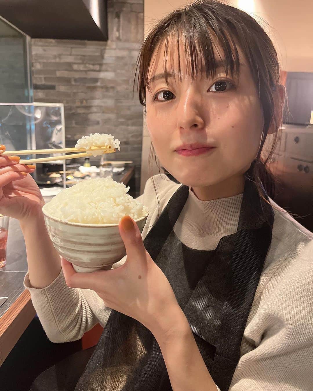 竹本茉莉のインスタグラム：「. お友達が大会おつかれさまで 焼肉連れて行ってくれました！ この日ばかりは大盛りごはん🍚 お肉とたれと米が合わさった幸せは何にも変えられない…🤤」
