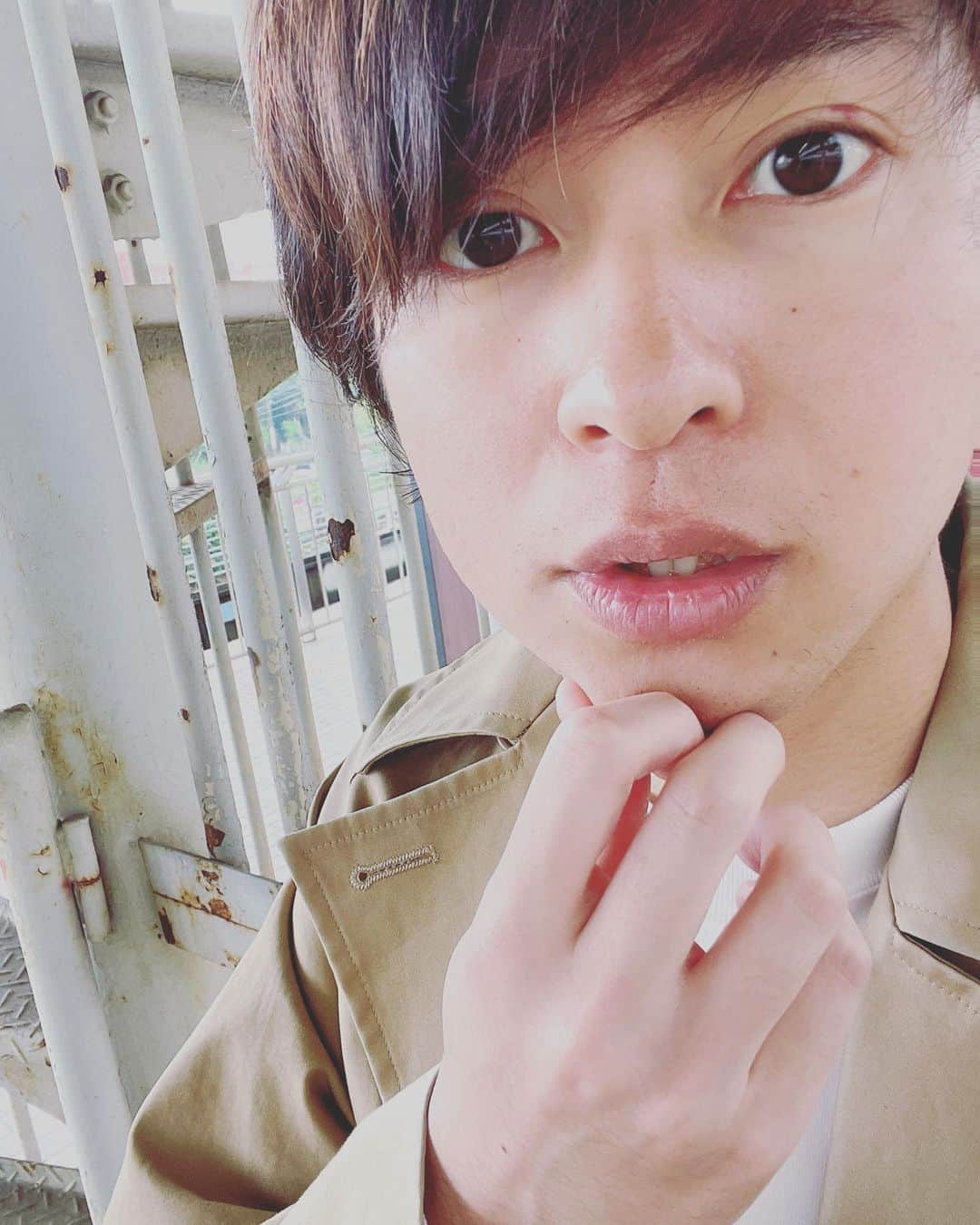 吉野晃一のインスタグラム：「2023.4.15  こんにちは！ 今日は吉福のLiveで名古屋です👍 雨ですが、頑張っていきましょ〜✨ いってきまーす！  晃一 #吉野晃一」