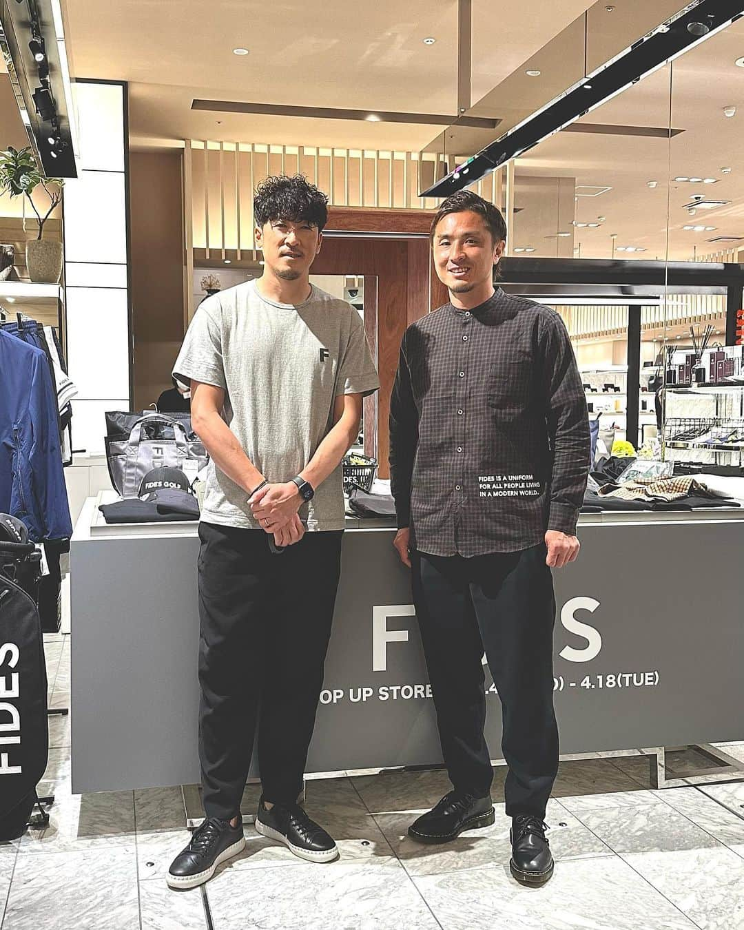 小林久晃さんのインスタグラム写真 - (小林久晃Instagram)「ISETAN MEN'S POP UP 11日目。 昨日もたくさんのご来店ありがとうございました。 写真は先日お店に来てくれた @nasudaisuke_official です。多忙なスケジュールの中、色んなことにチャレンジする彼にはいつもパワーもらってます。いつもありがとう。 #那須大亮 #youtuber  #駒澤繋がり #fides #isetanmens」4月15日 11時55分 - teruteru620