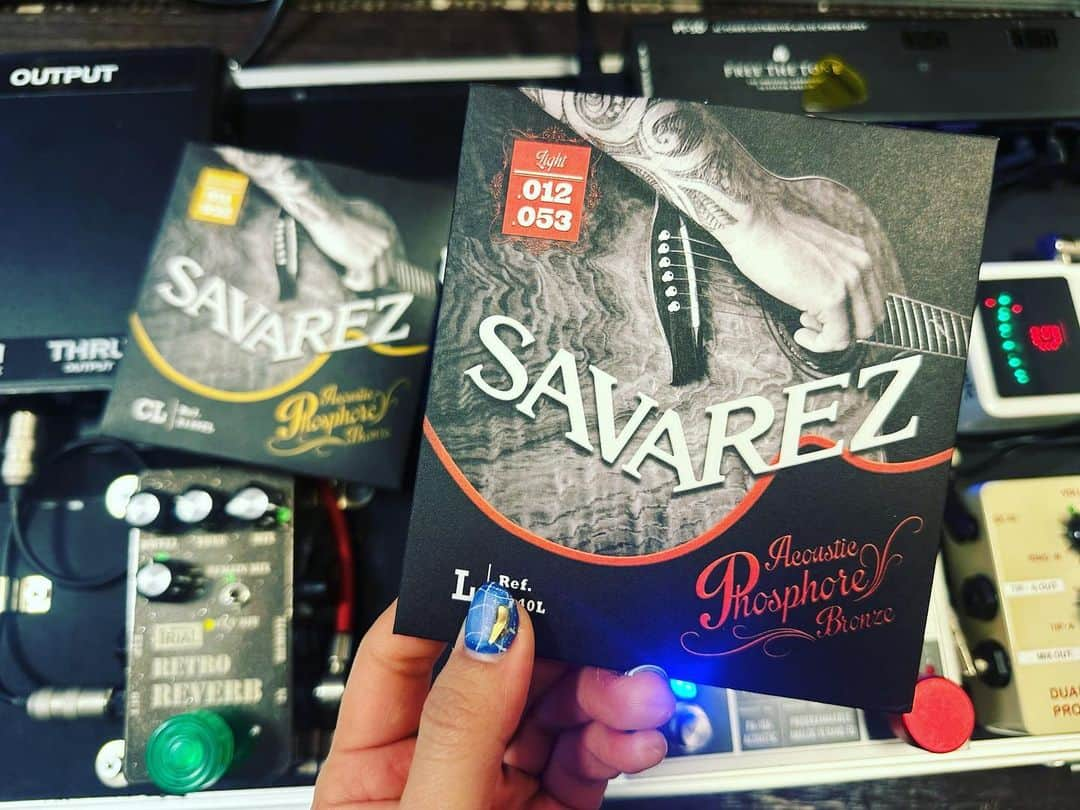 森恵さんのインスタグラム写真 - (森恵Instagram)「SAVAREZさんからアコギの弦が届きました。 SAVAREZ弦は音がいいのはもちろん、 アルペジオでの指のフィット感がいい。 ずっと弾いていたくなる。  #SAVAREZ #アコギ #弦」4月15日 12時11分 - morimegumi_official