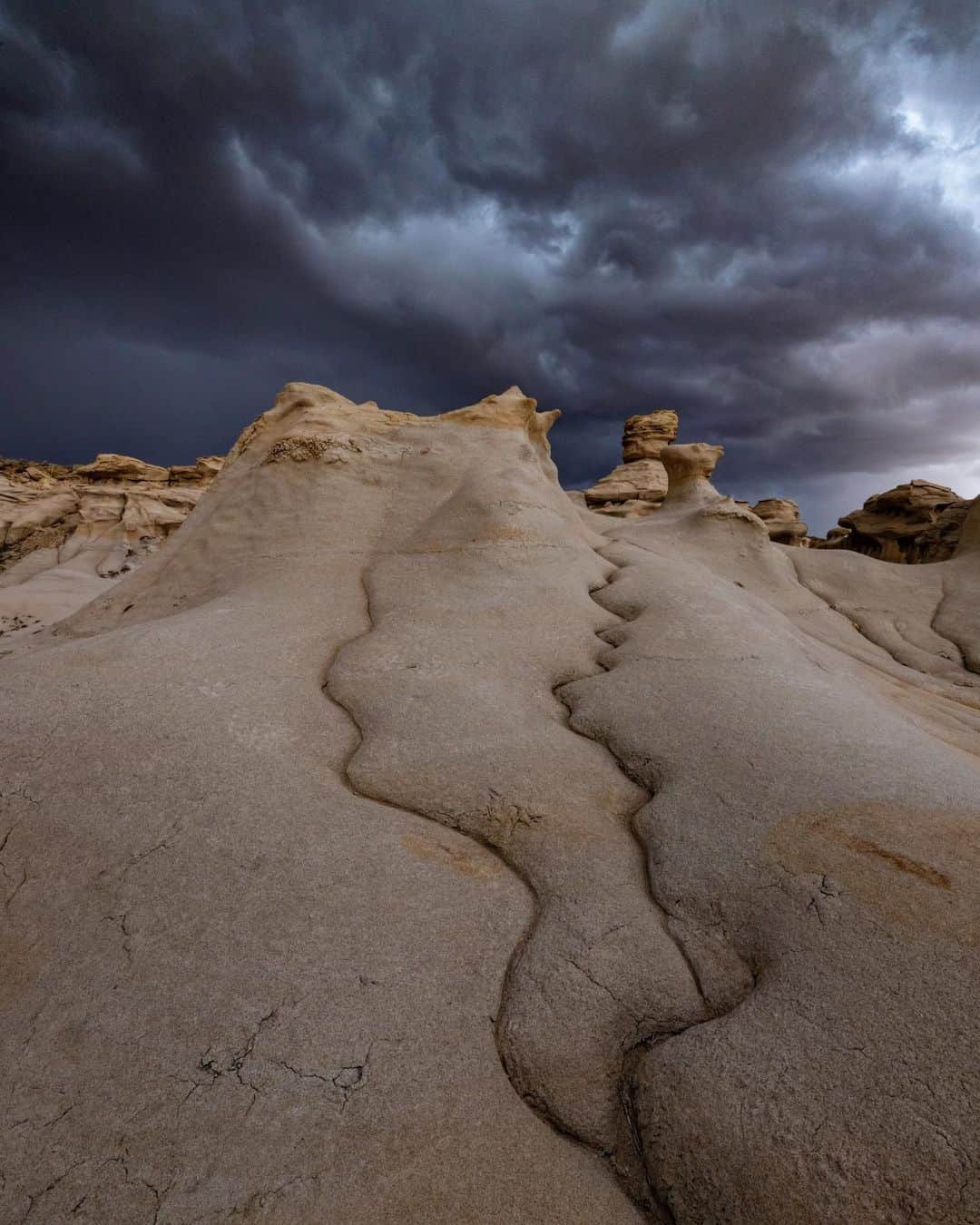 Keith Ladzinskiのインスタグラム：「Storm clouds decorating the skies over the Great Basin Desert, New Mexico」