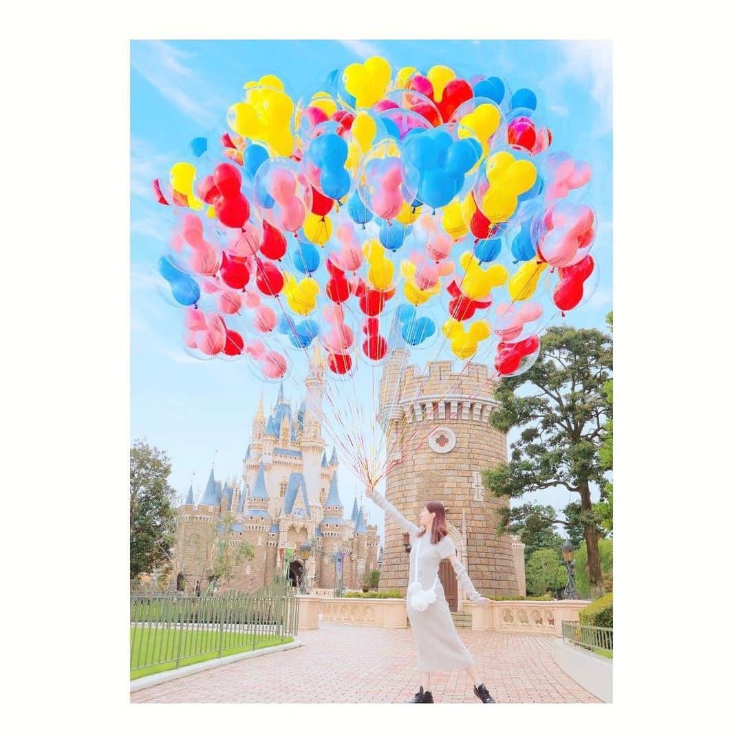 夢月せらのインスタグラム：「Tokyo Disney Resort Happy 40th Anniversary  40周年おめでとうございます✨️ いつも、どんな時も愛と夢と元気と笑顔と…幸せをたくさんくれるディズニー🥰 これからもたくさんの笑顔で溢れるパークに遊びに行くのが楽しみ😊♡  Harmony in color💙💜🧡💛💚💙💜🧡💛💚   #tokyodisneyresort  #tokyodisneyland  #40thanniversary  #harmonyincolor」