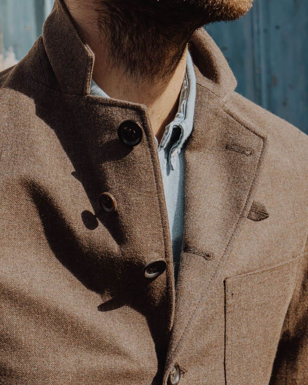 オリバースペンサーさんのインスタグラム写真 - (オリバースペンサーInstagram)「The Solms jacket's hybrid lapel in all its flip-mode glory.⁠ ⁠ #oliverspencer #tailoring #relaxedtailoring #suit #jacket #blazer #style #mensstyle #menswear #ootdmen #mensfashion」4月15日 23時45分 - oliverspencer