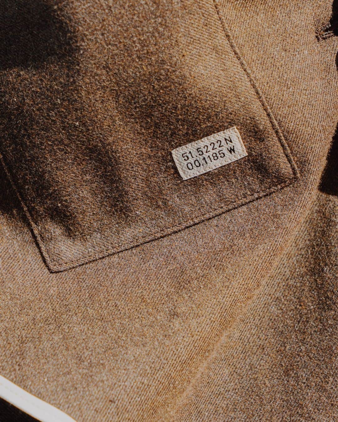 オリバースペンサーさんのインスタグラム写真 - (オリバースペンサーInstagram)「The Solms jacket's hybrid lapel in all its flip-mode glory.⁠ ⁠ #oliverspencer #tailoring #relaxedtailoring #suit #jacket #blazer #style #mensstyle #menswear #ootdmen #mensfashion」4月15日 23時45分 - oliverspencer