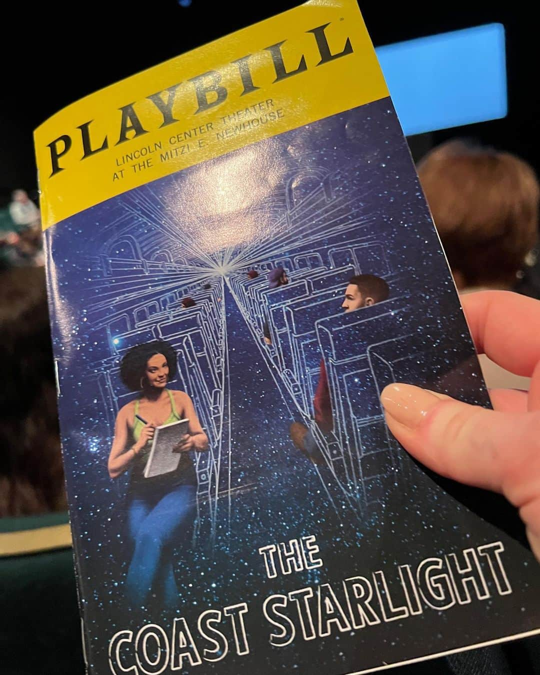 レベッカ・ウィソッキーのインスタグラム：「Had the great pleasure of seeing the other show running at @lctheater featuring exquisite lighting by @lapchichu ⭐️⭐️⭐️⭐️⭐️ The Coast Starlight by @keithbunin directed by @tynerafaeli with an amazing cast (especially my college buddy @papermoon1000 Mia Barron🙌🏼) was phenomenal!! Congratulations to the whole company on a wonderful run!」