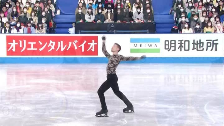 マッテオ・リッツォのインスタグラム：「MATTEOOO ✨⛸️🥈 Nel programma libero maschile, ultimo evento in calendario del World Team Trophy di Tokyo, Rizzo si è piazzato secondo migliorando il primato personale di oltre 10 punti.💙  ▶️ Riviviamo la stupenda prova del pattinatore azzurro!  #ItaliaTeam @federazione_sport_ghiaccio #figureskating @matteorizzoo」