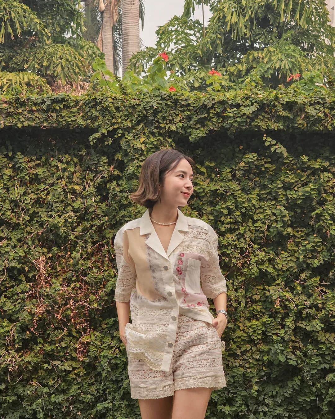 バイトゥーイ・ズワピットのインスタグラム：「🌻🌻🌻 @janesuda_collection」