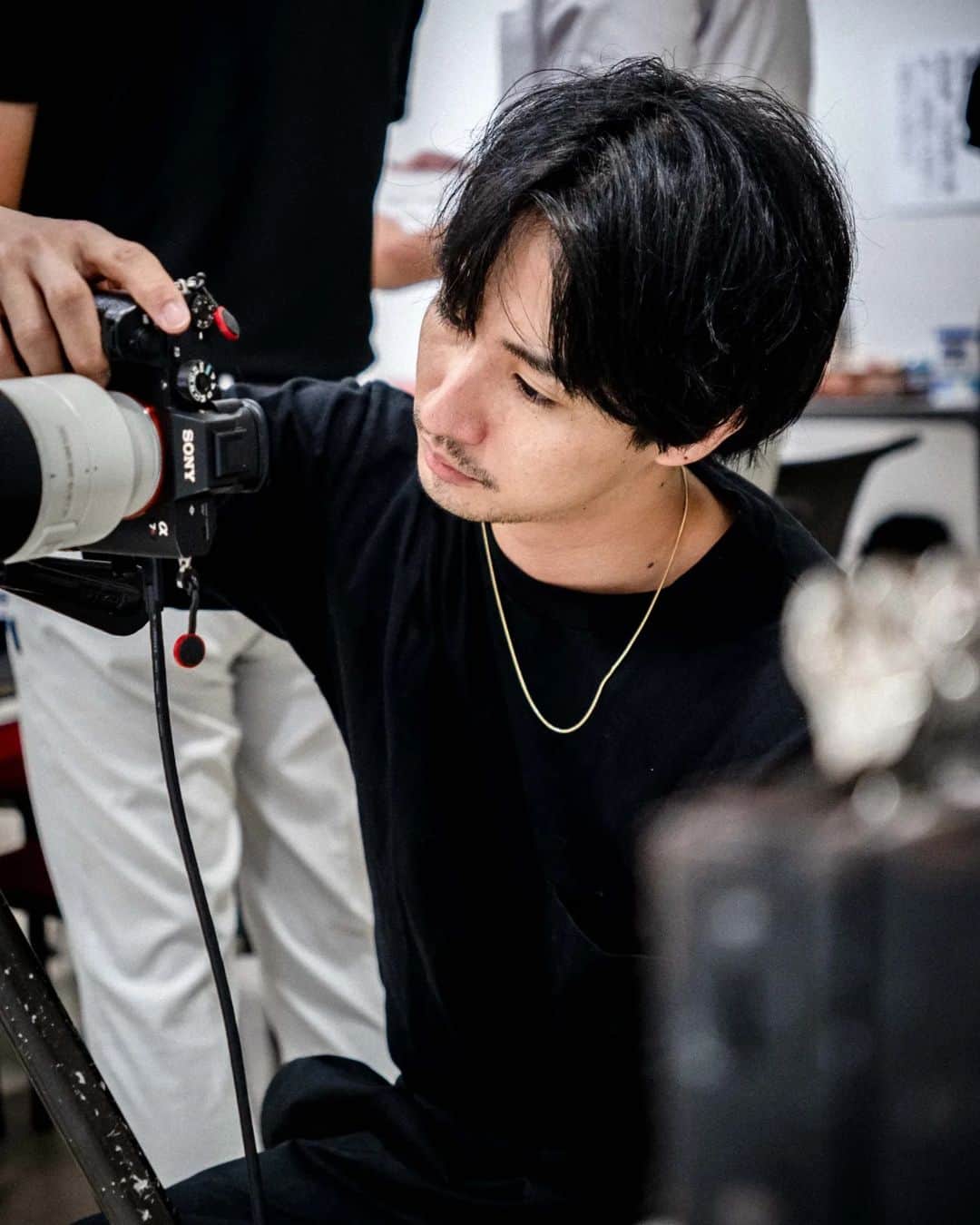 ロビンのインスタグラム：「a lot of people ask me this question  "which do you like better, actor or photographer?"  i love both both  make my heart sing  which do you like better, sushi or tempura? both right? haha」
