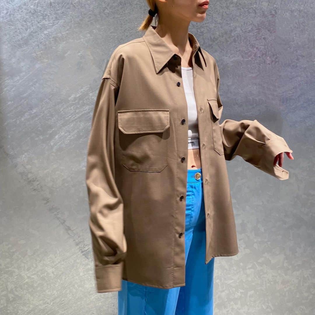 H BEAUTY&YOUTHさんのインスタグラム写真 - (H BEAUTY&YOUTHInstagram)「＜H BEAUTY&YOUTH＞ FLAP POCKET SHIRT ¥33,000 Color: BEIGE  Size: S/M/L (着用スタッフ: 161cm 着用サイズ: S)  #H_beautyandyouth #エイチビューティアンドユース @h_beautyandyouth  #BEAUTYANDYOUTH #ビューティアンドユース #Unitedarrows #ユナイテッドアローズ #hommegirls #rejinapyo #sergiorossi」4月15日 15時55分 - h_beautyandyouth