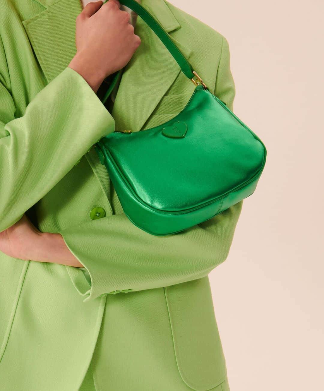 タラジャーモンさんのインスタグラム写真 - (タラジャーモンInstagram)「Green look for sunny days.  #tarajarmon #fashion #PE23 #newin」4月15日 16時01分 - tarajarmon