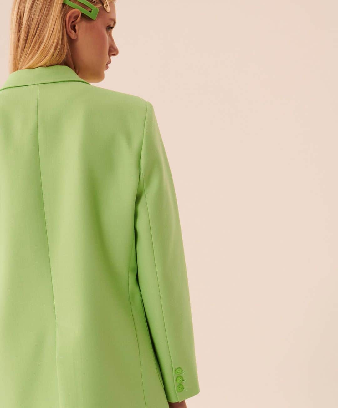タラジャーモンさんのインスタグラム写真 - (タラジャーモンInstagram)「Green look for sunny days.  #tarajarmon #fashion #PE23 #newin」4月15日 16時01分 - tarajarmon
