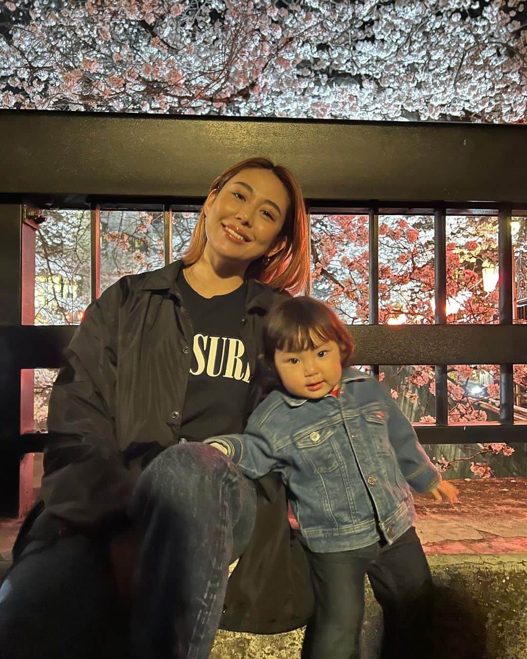 出浦寛子（HIROKO）さんのインスタグラム写真 - (出浦寛子（HIROKO）Instagram)「#夜桜散歩 #familytime」4月15日 16時18分 - detsuko