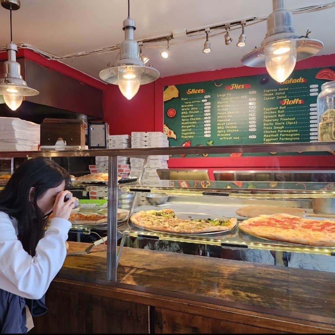 保紫萌香さんのインスタグラム写真 - (保紫萌香Instagram)「Brooklyn  Moeka at Moe's Doughs😂!」4月15日 17時23分 - moekappa823