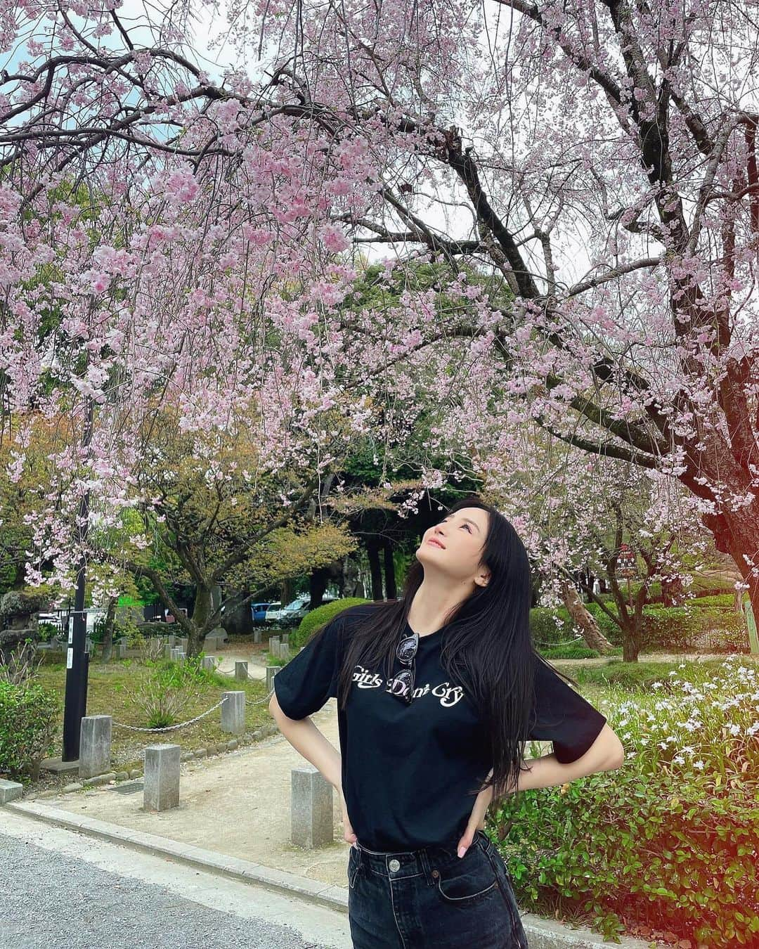 蓼沼楓さんのインスタグラム写真 - (蓼沼楓Instagram)「Family time 🖤🌸」4月15日 18時20分 - pyon_sta