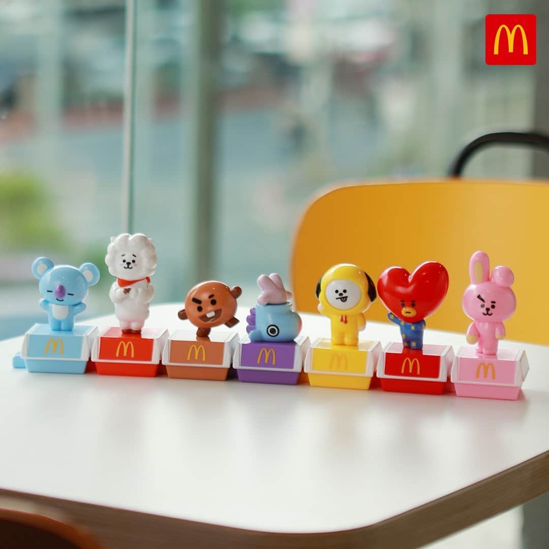 McDonald's Philippinesさんのインスタグラム写真 - (McDonald's PhilippinesInstagram)「Foinally! #McDoPH meets #BT21! 🎉 Get one toy with every 10-pc. Chicken McNuggets Meal. 😍」4月16日 15時00分 - mcdo_ph