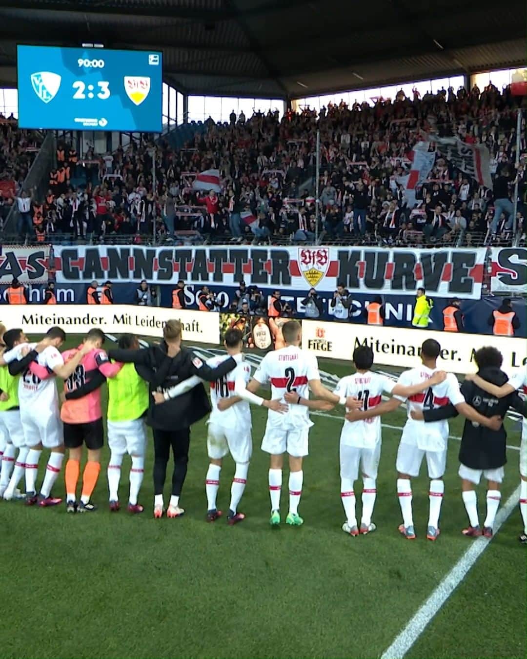 のインスタグラム：「Auf geht’s, Jungs!! Mutig sein, kämpfen - und den Dortmundern Punkte abluchsen!! 💪⚪🔴  🔜 #VfBBVB | ⏰🗓 Heute | 15:30 Uhr  _ [Anzeige] @schanz.rollladensysteme | #VfB #bundesliga #matchday #heimspiel #stuttgart #furchtlosundtreu #vfbstuttgart #vfbstuttgart1893 #VfBInsta」