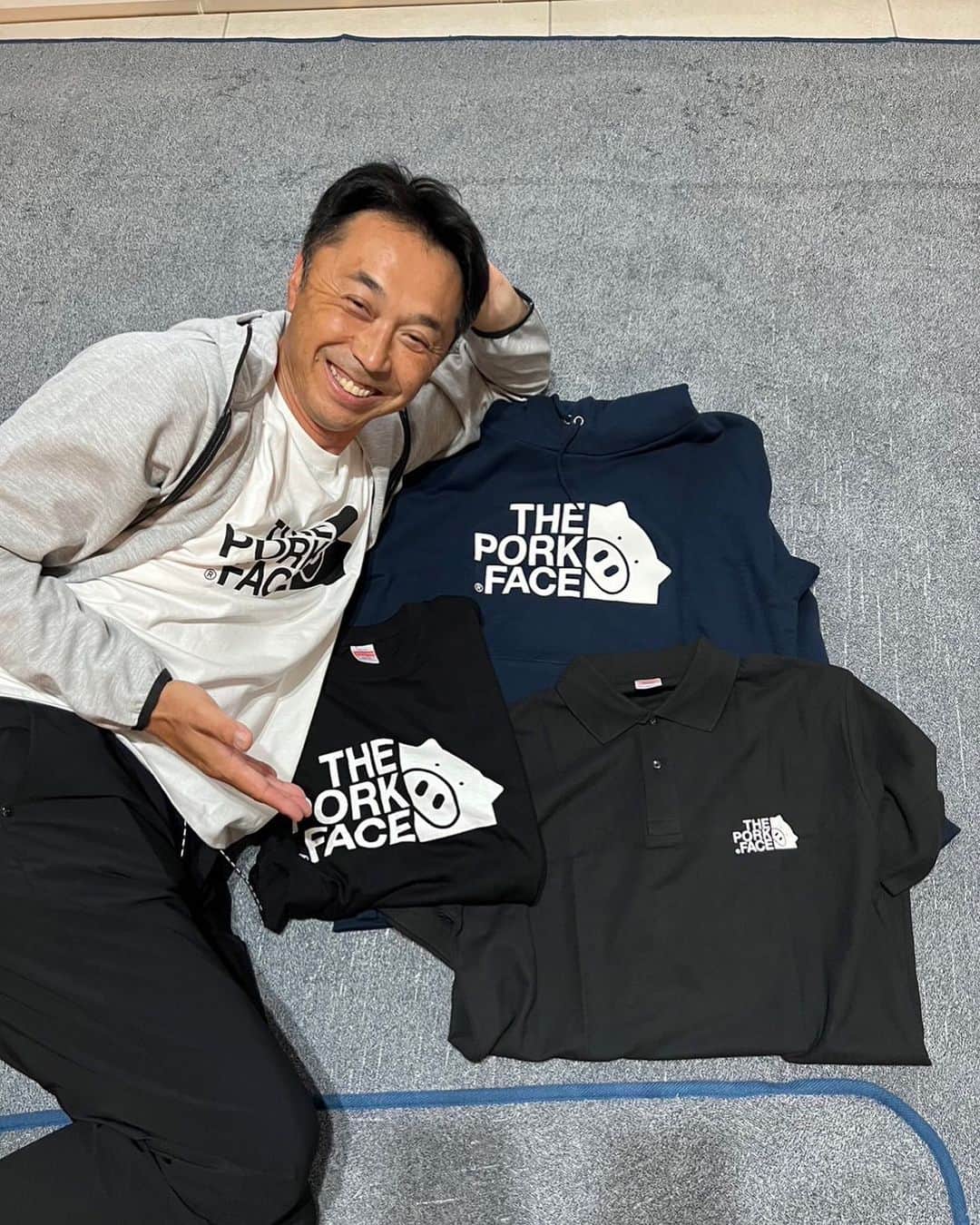 宮本慎也さんのインスタグラム写真 - (宮本慎也Instagram)「THE PORK FACE  本日…  パーカー、ポロシャツ、Tシャツ届きました^_^  着させて頂きます😊」4月15日 19時10分 - shinya_miyamoto1105