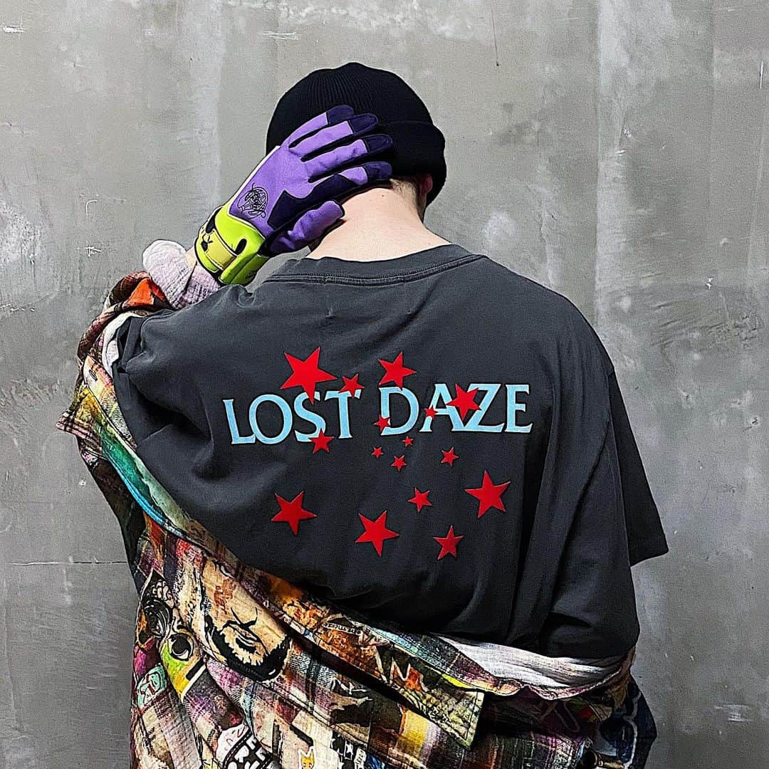 cherry worldwideさんのインスタグラム写真 - (cherry worldwideInstagram)「. LOST DAZE® . " 23 ss _  collection 』 . now available in-store & online . ⇒ " Lonliness s/s tee "」4月15日 19時15分 - cherry__fukuoka