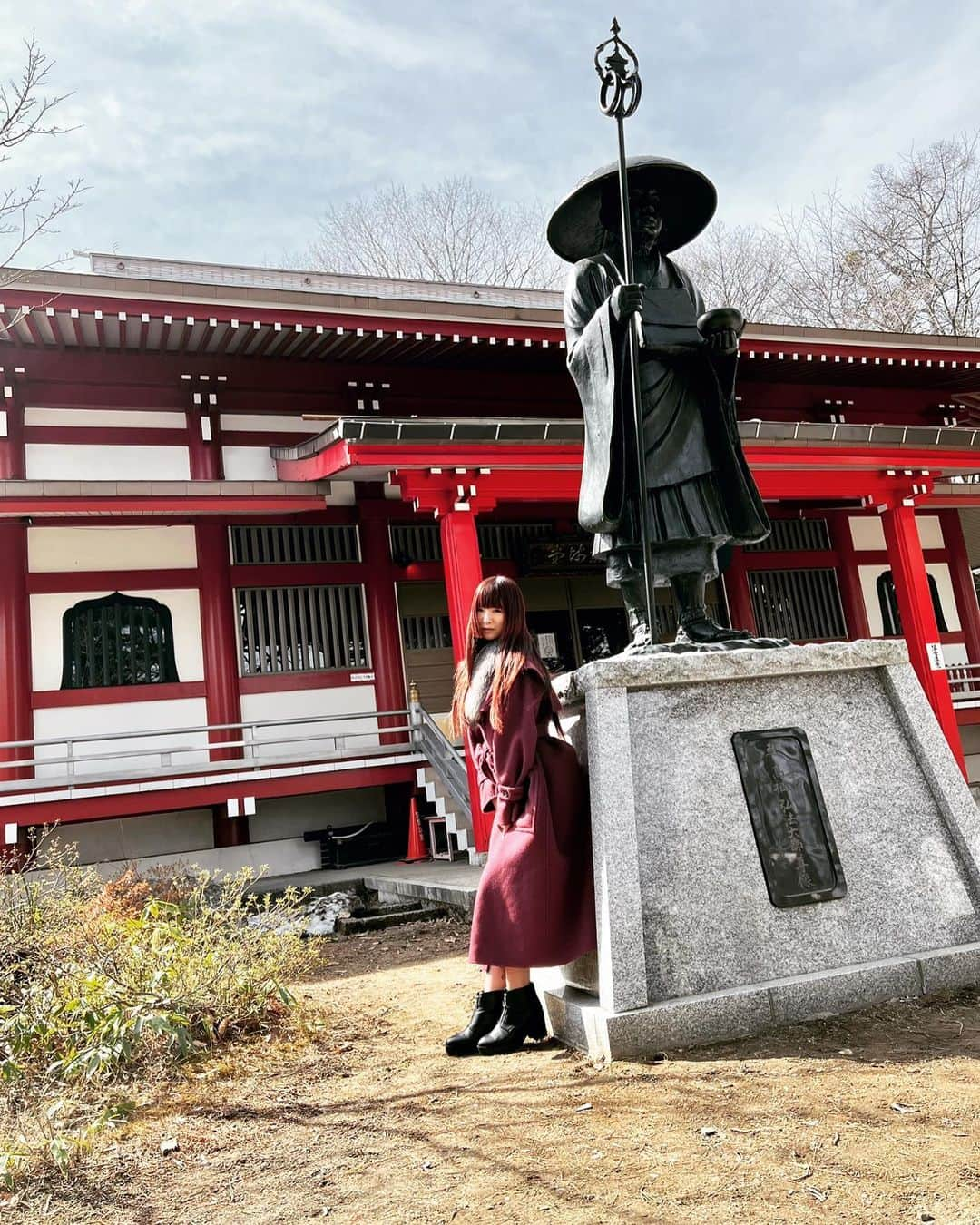 松田ゆう姫のインスタグラム：「藤の花を見に行きたいな  #temple #草津」