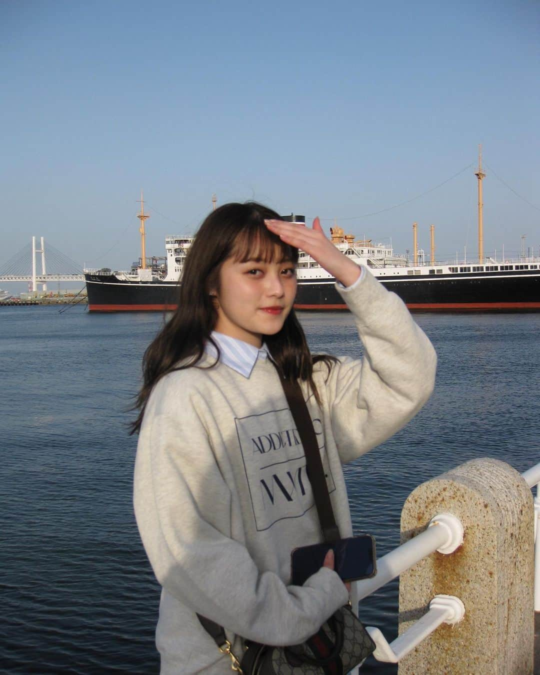 福山絢水さんのインスタグラム写真 - (福山絢水Instagram)「春の風気持ちいい~🚢🌷  中華街でお腹いっぱい食べておさんぽ（＾_＾）  夜の横浜みたくて観覧車乗ったら 風強すぎて怖すぎました泣」4月15日 19時45分 - aya__m02