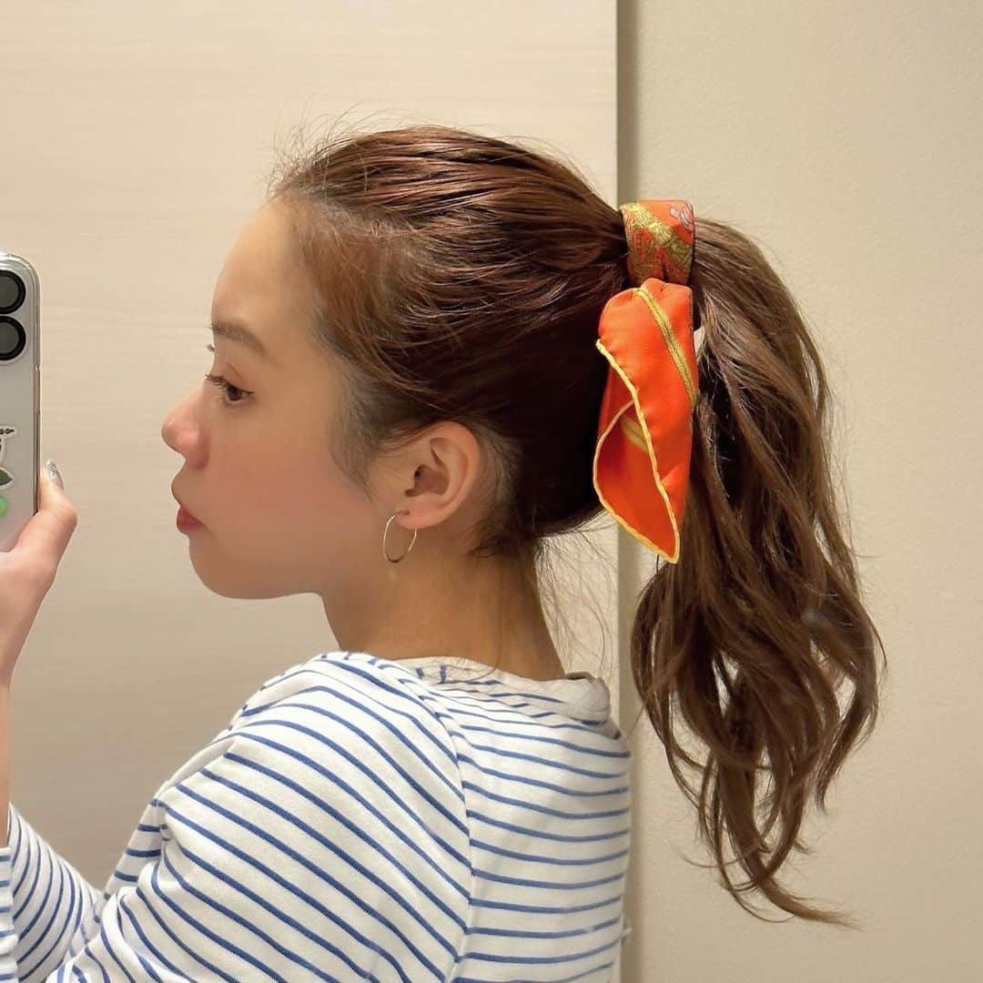 福地夏未のインスタグラム：「🩵 おでこ _ #hair #hairarrange #hairmake #ポニーテール」