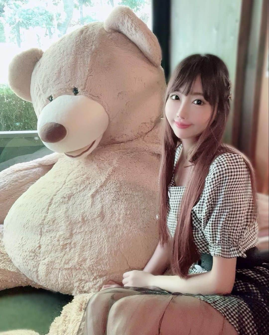 坂地久美のインスタグラム：「クマさん見っけ🧸🧸🧸💞  くまのぬいぐるみ大好き💜  #くまのぬいぐるみ #stuffedbear」