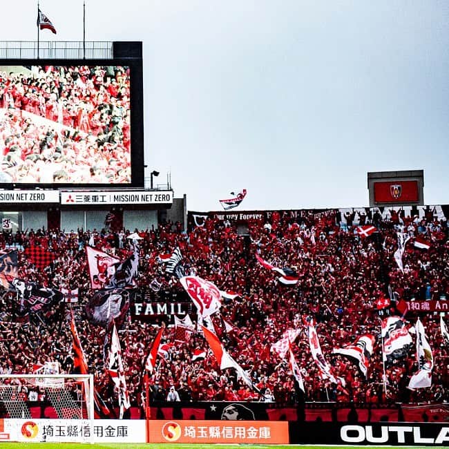 浦和レッドダイヤモンズさんのインスタグラム写真 - (浦和レッドダイヤモンズInstagram)「♦️URAWA♦️  #urawareds #浦和レッズ #WeareREDS #OURHOME #埼玉スタジアム #Jリーグ #サッカー」4月15日 19時58分 - urawaredsofficial
