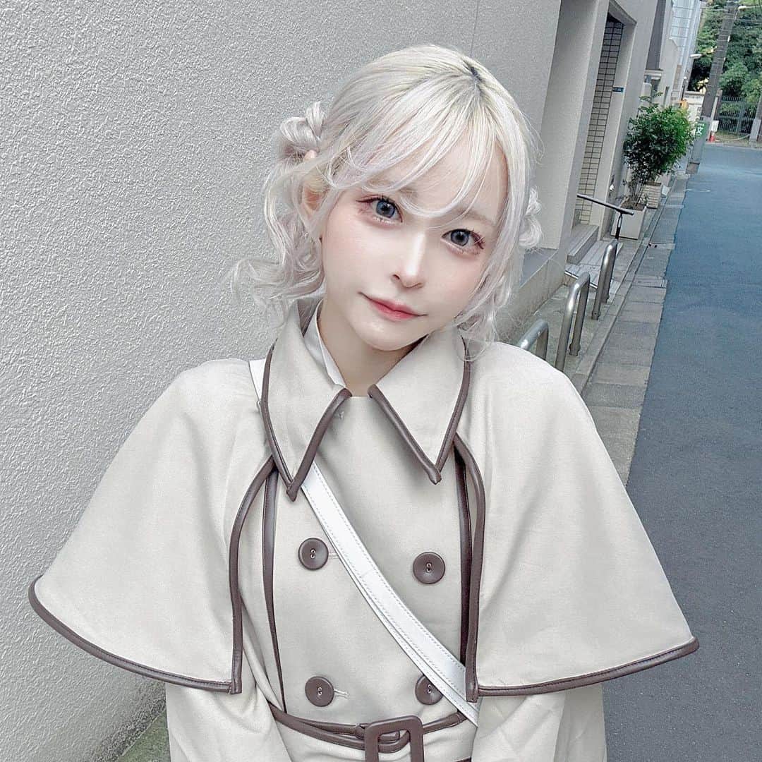 のインスタグラム：「お気に入りぴうむさんコート！！ケープつけ外しできるようになってて、可愛くも大人っぽくもなる、、天才❕❕ #pium #コート」