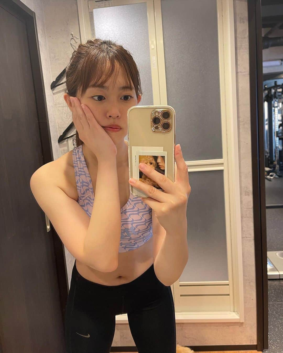 竹内舞さんのインスタグラム写真 - (竹内舞Instagram)「gym🏋️‍♂️♡ 少しずつ身体の引き締めできてて嬉しい ☄︎  お尻がぷりけつ🍑すぎて困ってます。  撮影会したいな📷🩷  #gym #gymgirl  @bijo.zukan.jp」4月15日 20時02分 - mai.t831