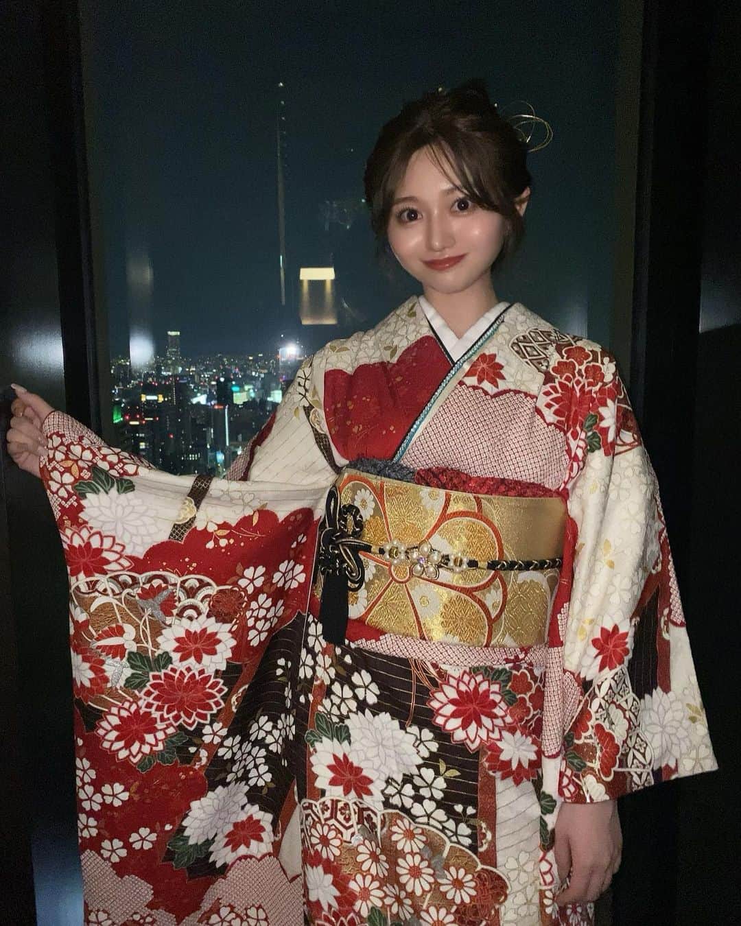 のインスタグラム：「omekashi🌹 #振袖」