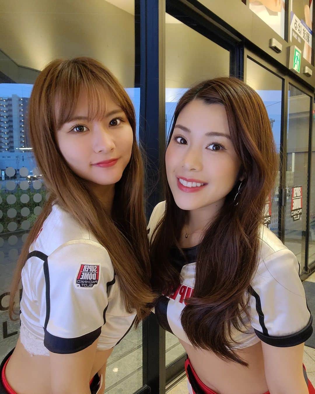 のインスタグラム：「うっちー💜りんまるペアでW来店でした😊久しぶりのペア！そしてリレー来店！あっという間でした✨️ ご来店頂き、応援に来てくださった皆様ありがとうございました💜」