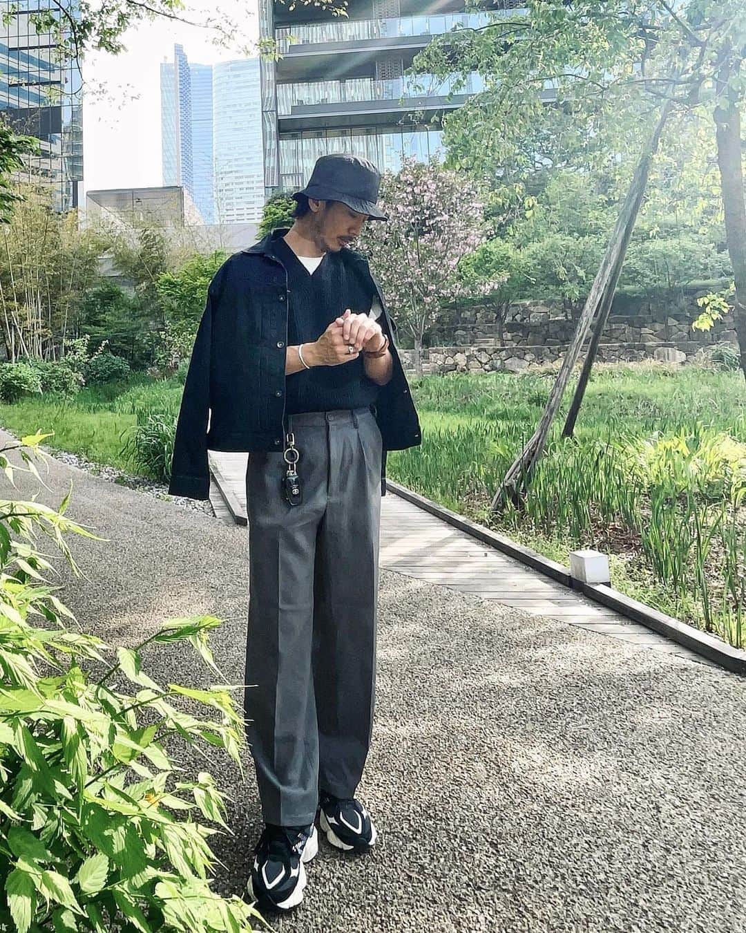 阿部大輔さんのインスタグラム写真 - (阿部大輔Instagram)「春コーデ😌 なんか脚長に盛れた😇 暖かくなってきたから弁当持ってピクニックとかしたいし、海の見える場所でカフェしたい🫰🏽 来週はひっさびさのサーフィン🏄‍♂️ あの人とあの人とサーフセッション🫣 ㅤㅤㅤㅤㅤㅤㅤㅤㅤㅤㅤㅤㅤ ㅤㅤㅤㅤㅤㅤㅤㅤㅤㅤㅤㅤㅤ」4月15日 20時22分 - daisuke.abe_official